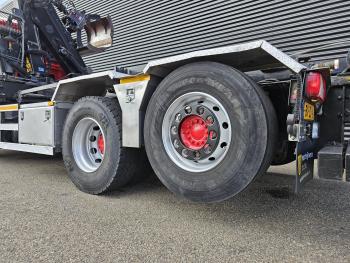 TGS 26.400 6x2 / 6x4 / HMF Z KRAAN + CONTAINERSYSTEM